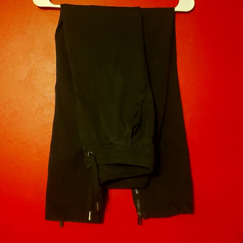 BeSpoke Zipper Bottom Black Pants